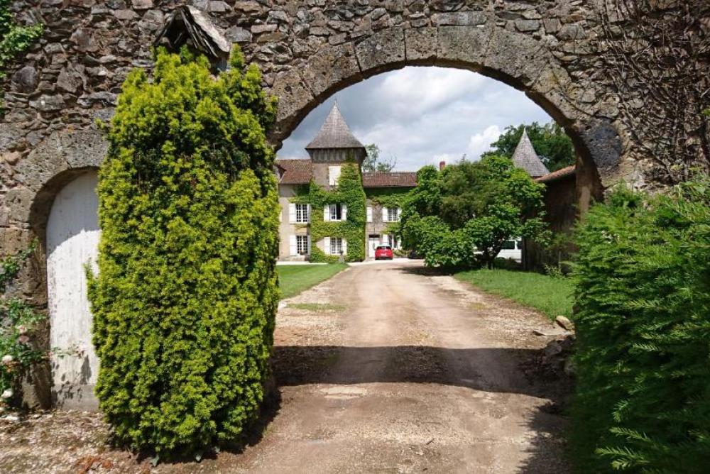 Pierre Deluen Domaine de la Grange de Quaire - Hôtel image 1