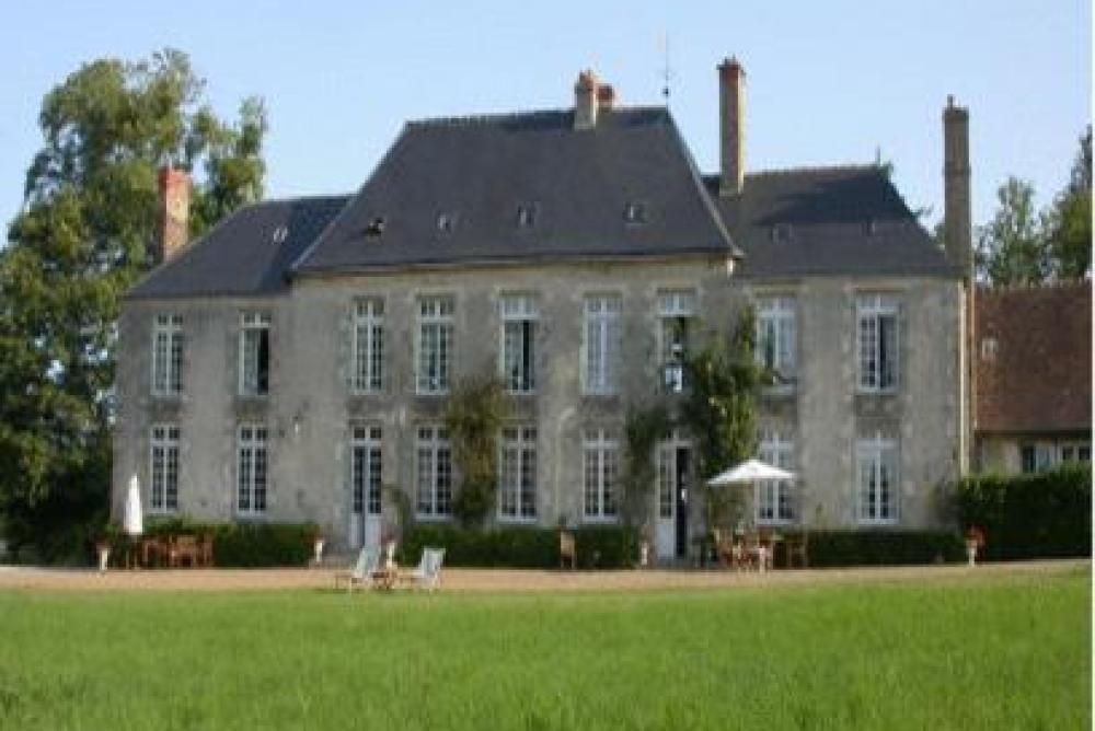 Château de Sarceaux - Hôtel image 1