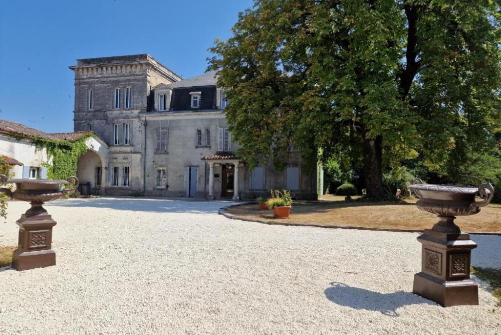 Château de Champblanc - Hôtel image 1